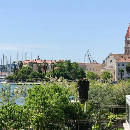 Mrvica Trogir
